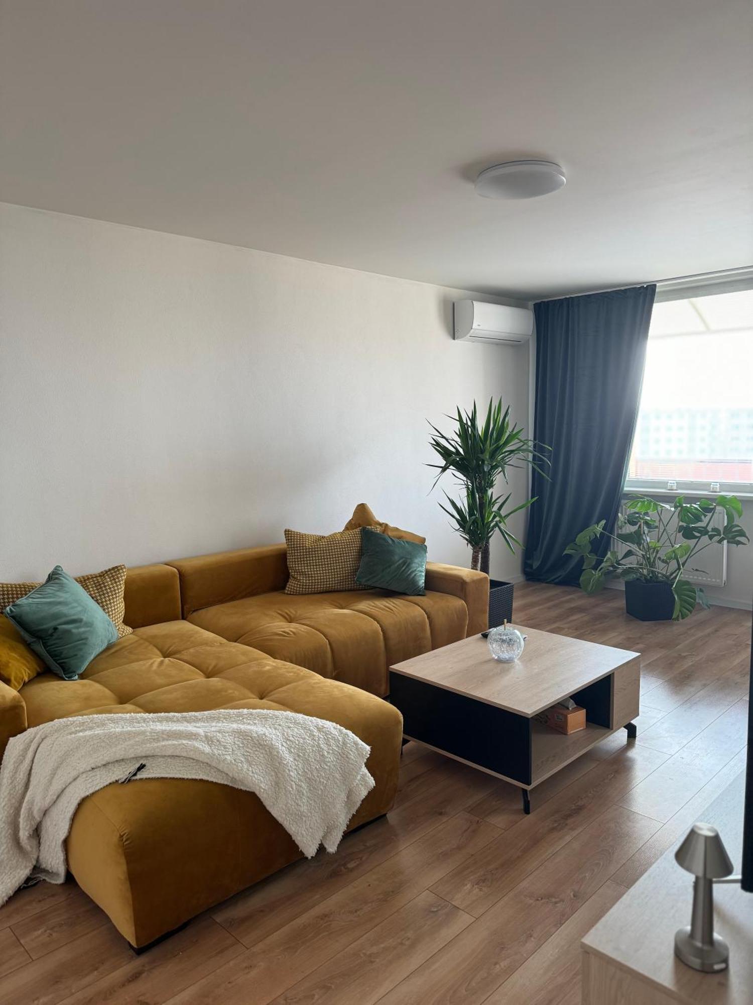 Modern Central Apartment Nitra Eksteriør bilde